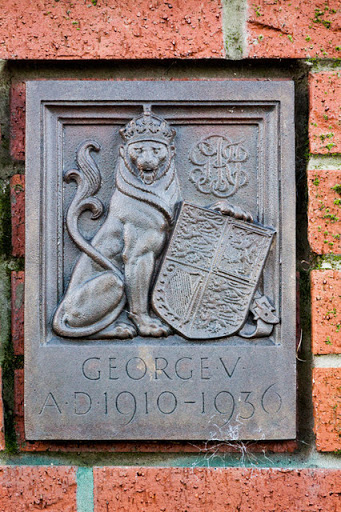 Crownest Park - plaque 1