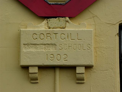 Plaque, Gort Gill Schools