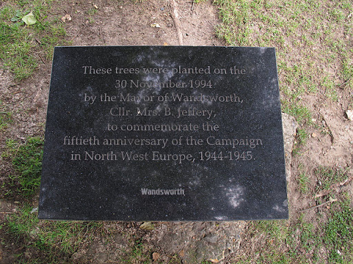 Plaque for memorial trees