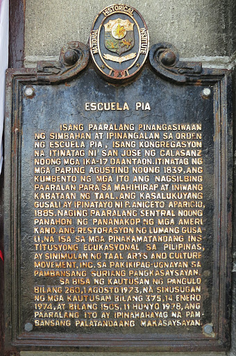 Escuela Pia historical marker