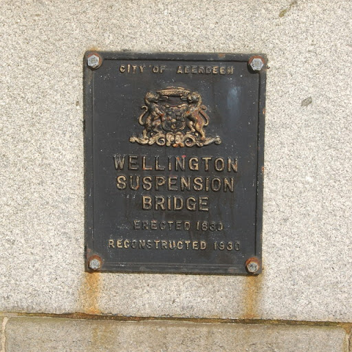 Plaque on Wellington Suspension Bridge...