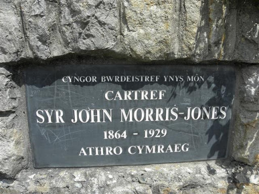 Plaque, Syr Sir Morris-Jones