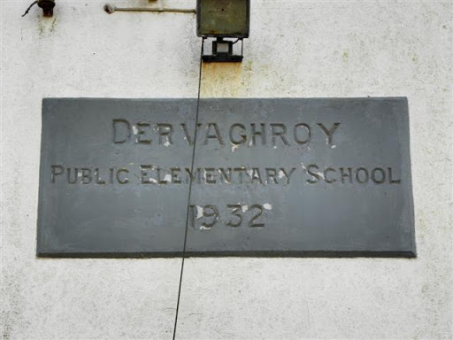 Plaque, Dervaghroy School