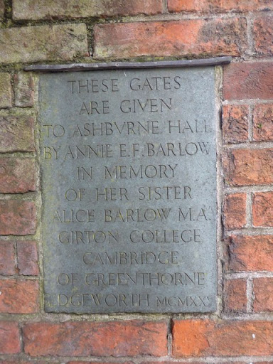 Commemorative plaque for gates