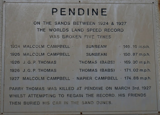Plaque on the Beach Hotel, Pendine